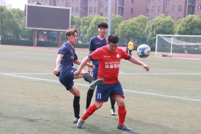 马拉多纳死亡案审理结束，法官情绪失控流泪